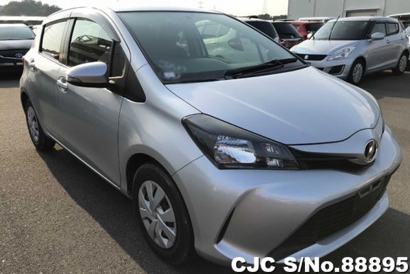 2014 Toyota / Vitz Stock No. 88895